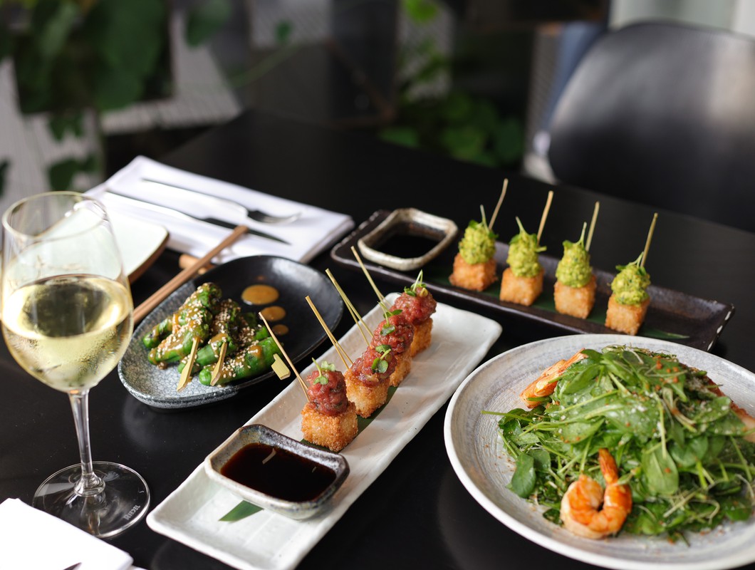 IZAKAYA Asian Kitchen & Bar 6.jpg