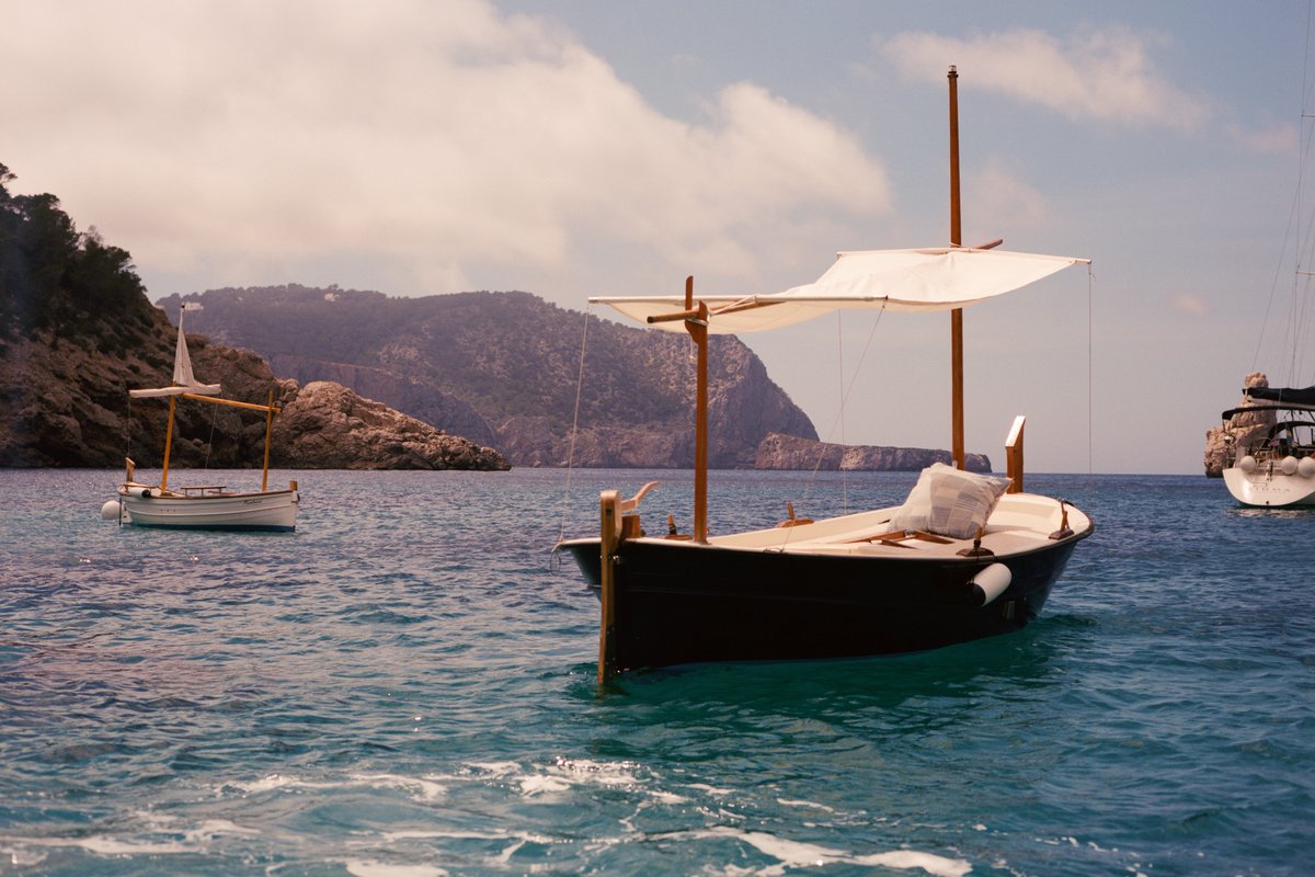 SIR JOAN - Sailing Alba - Photo by Mahala Nuuk-22Classic Boating.jpg
