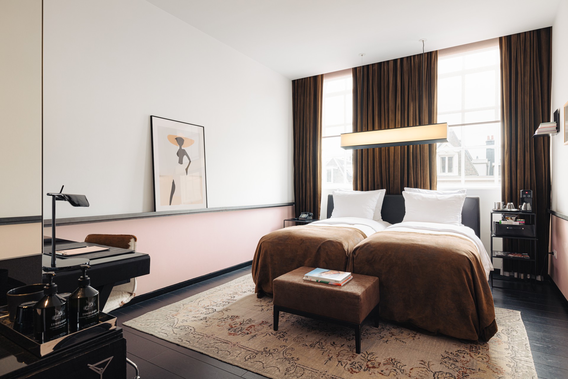 Sir-Albert-Hotel-Sircle-Collection-Deluxe-Twin-Bed-2023