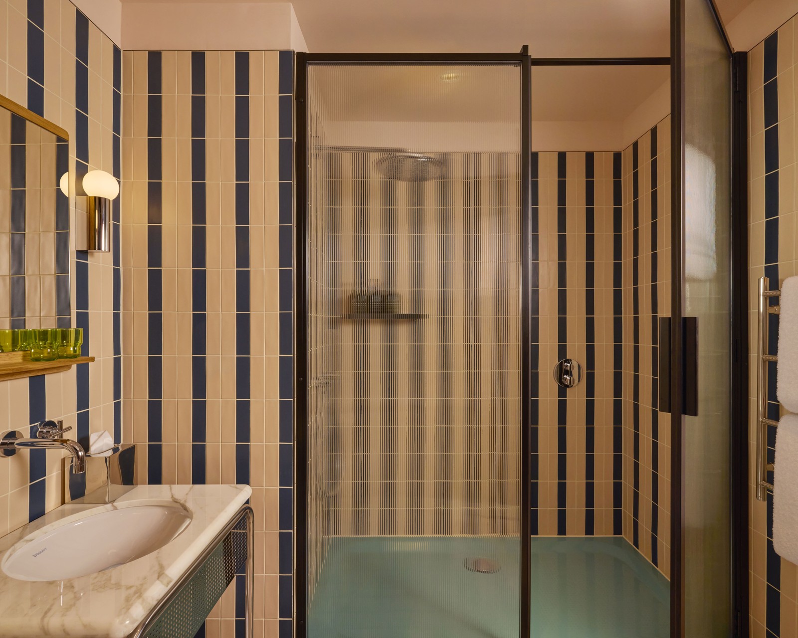 Sir_Devonshire_0743_SirDeluxe-210_Bathroom2 (1)