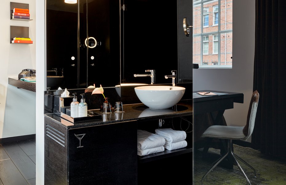 sir-albert-amsterdam-room-suite (7).jpg