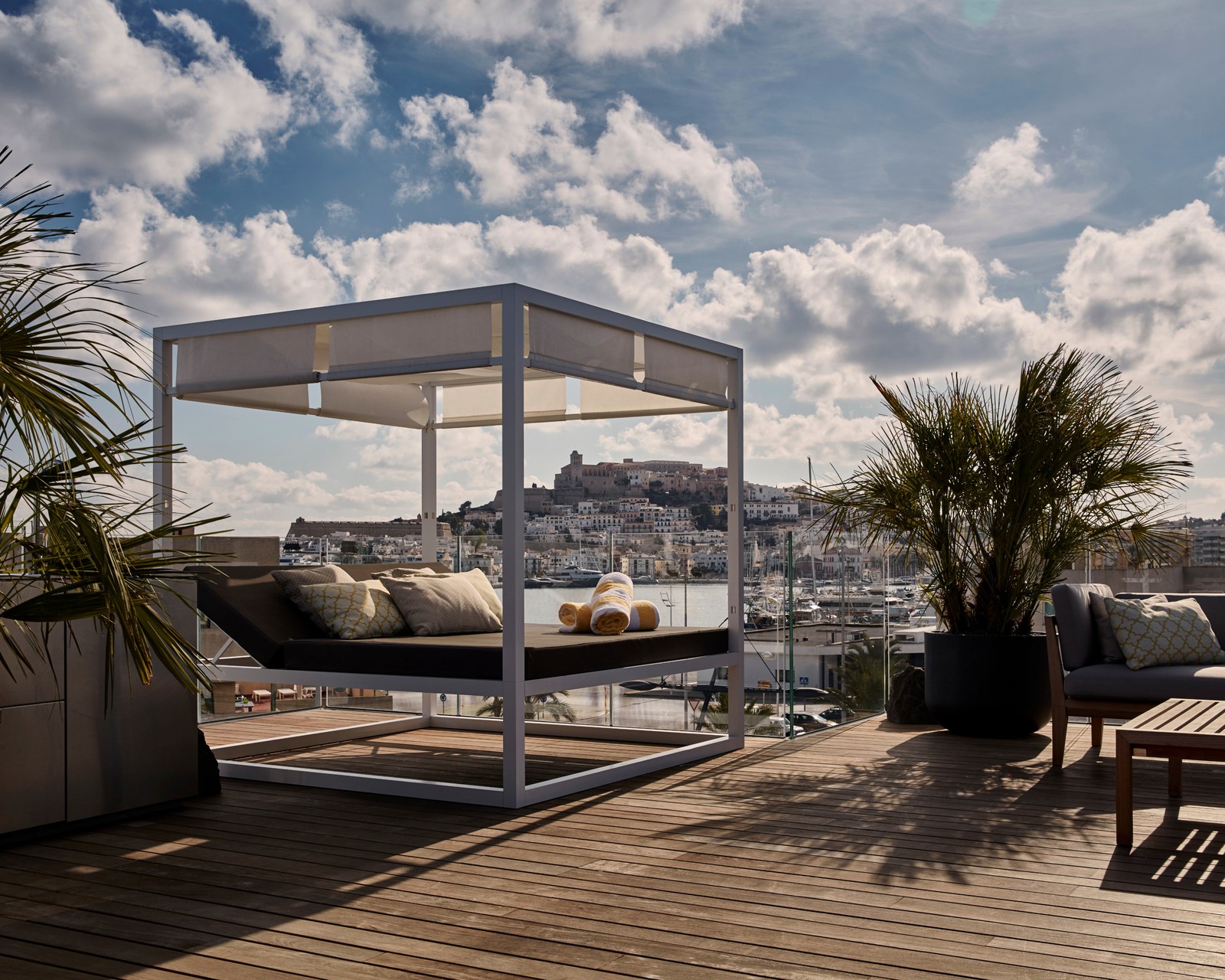 sir-joan-ibiza-room-penthouse18.jpg