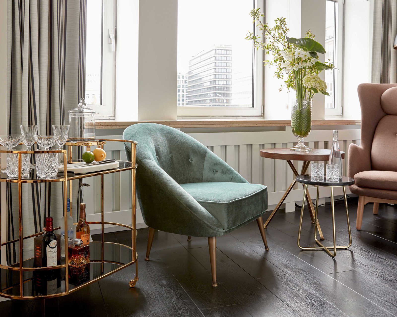 sir-nikolai-hamburg-room-suite (8).jpg