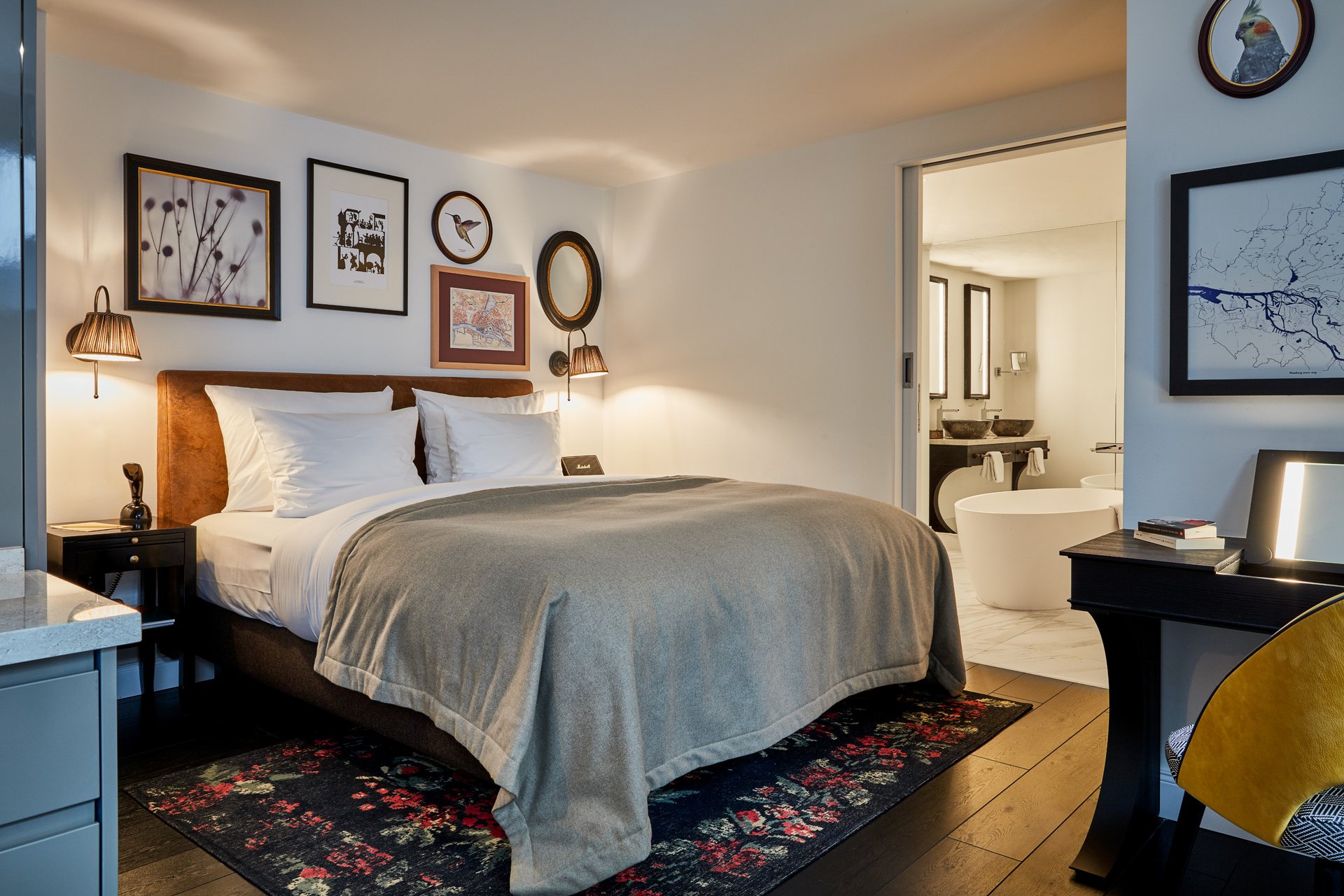 sir-nikolai-hamburg-supreme-room4.jpg